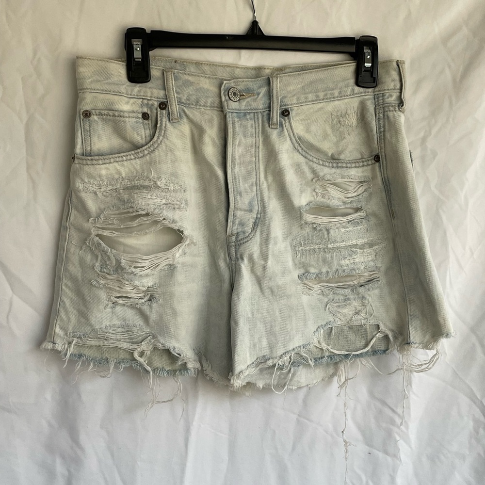 90’s boyfriend American Eagle shorts